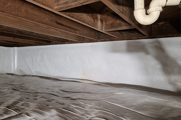 Encapsulated Crawl Space With Vapor Barrier